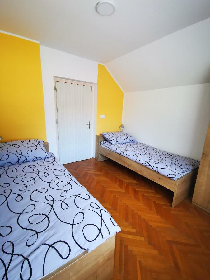 Apartmaji Tomsic Mojstrana Εξωτερικό φωτογραφία